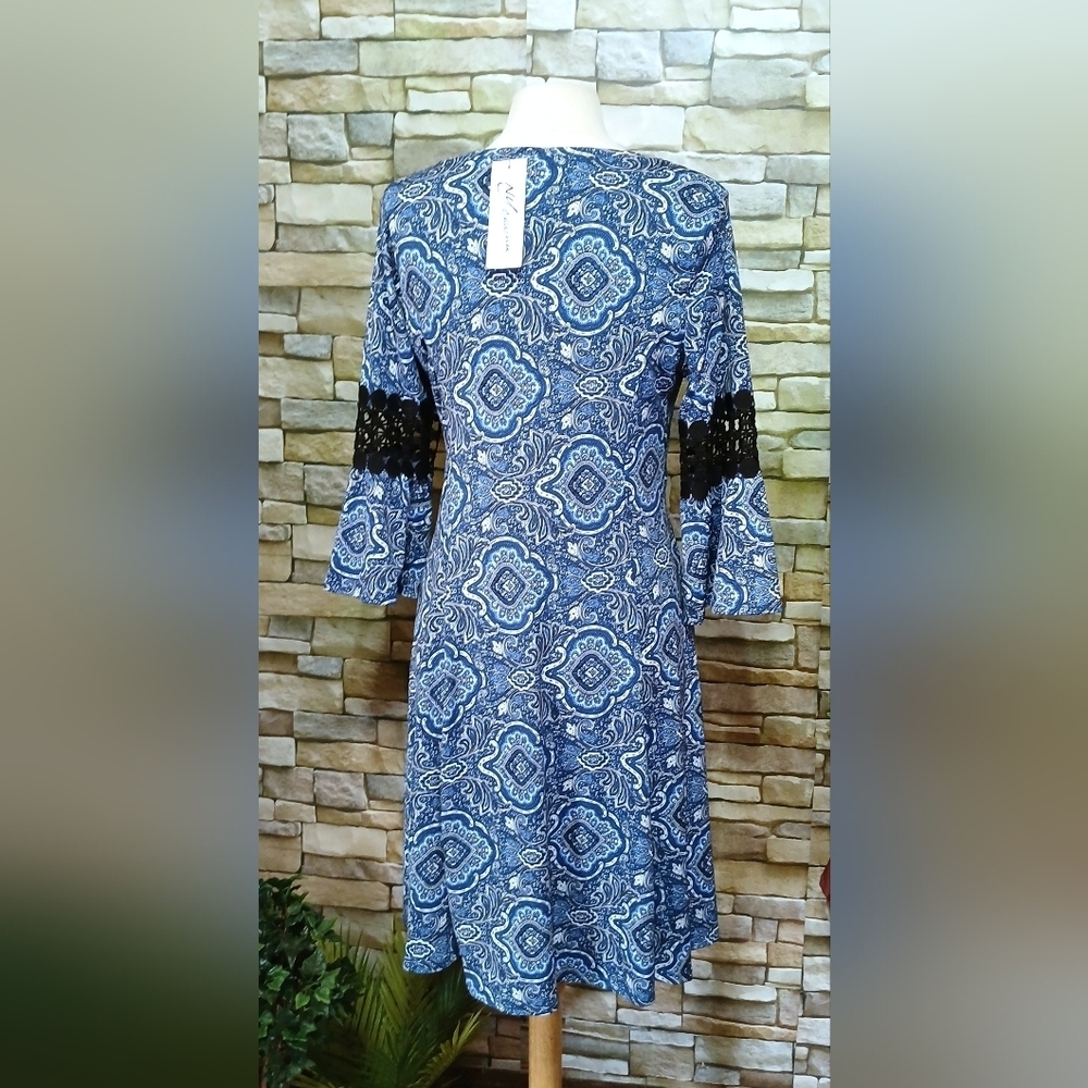 New Womens Medium Medallion Paisley Crochet Bell Sleeve Dress - Picture 4 of 6